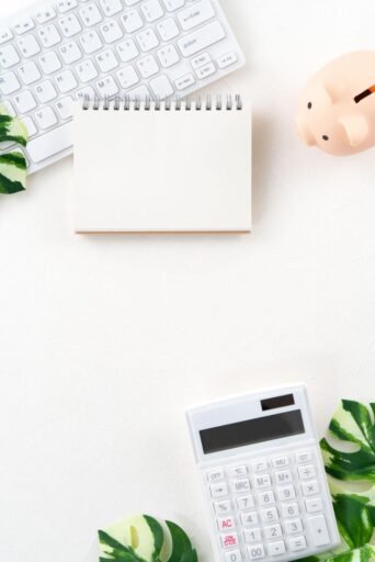 simple personal finance system for budgeting saving and managing money